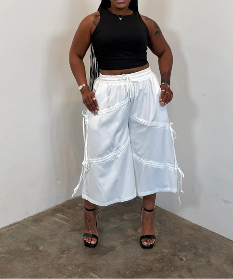 Drawstring Ruched Capri Pants (Plus)