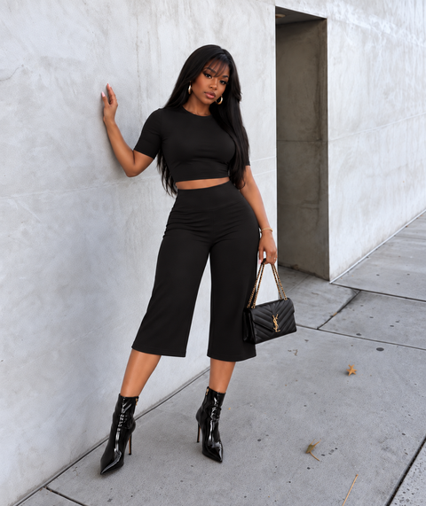 Solid Top & Capri Pants Set